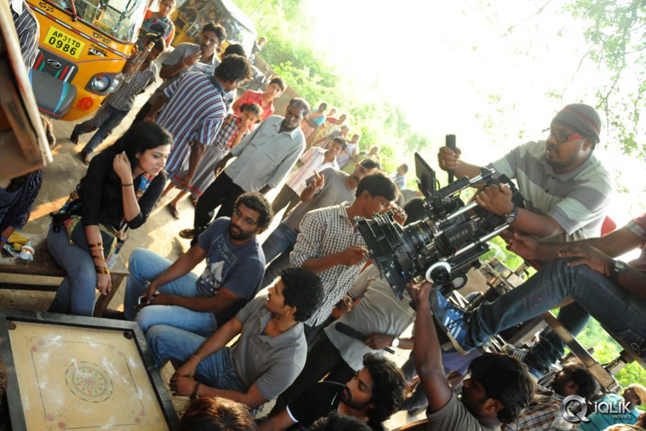 Undhile Manchi Kalam Mundhu Mundhuna